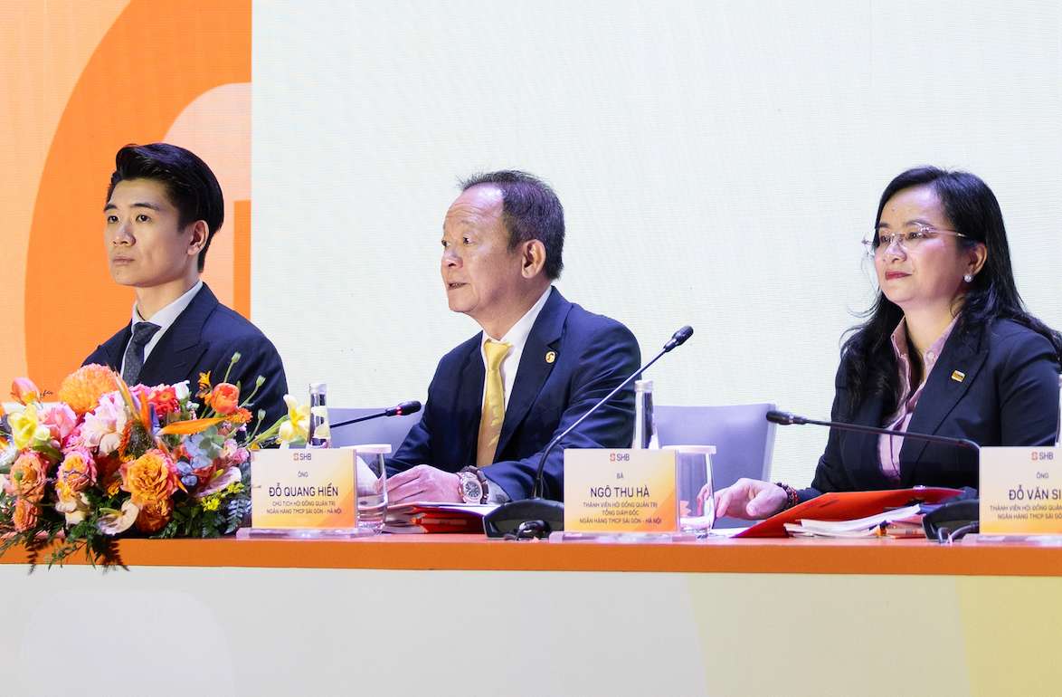 Ban lãnh đạo SHB tại Đại hội cổ đông. Ảnh: SHB