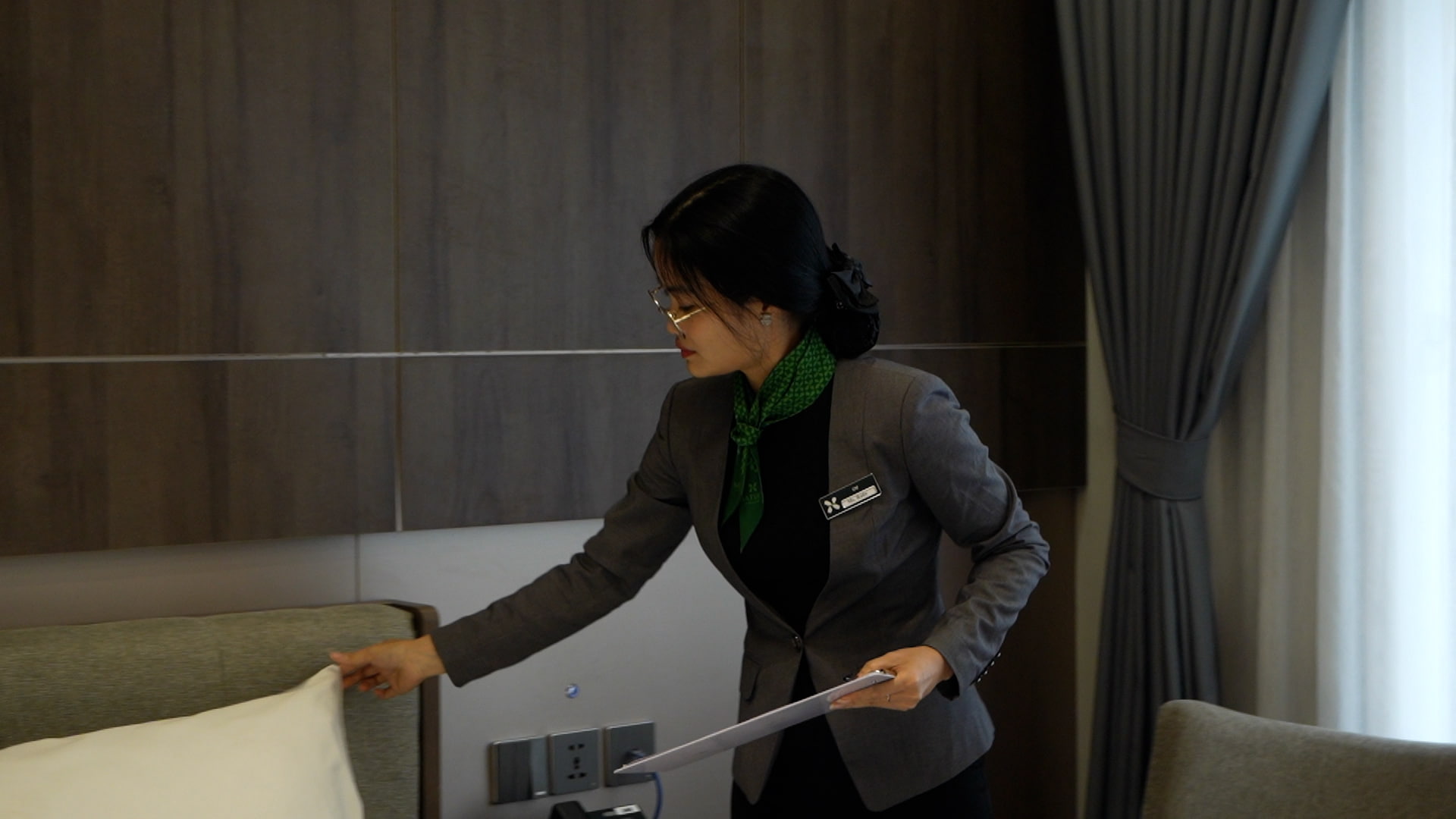 Chị Hoàng Ánh Ngọc nhận định xu hướng du lịch ngắn ngày lên ngôi trong kỳ nghỉ lễ. Ảnh: Trang Anh