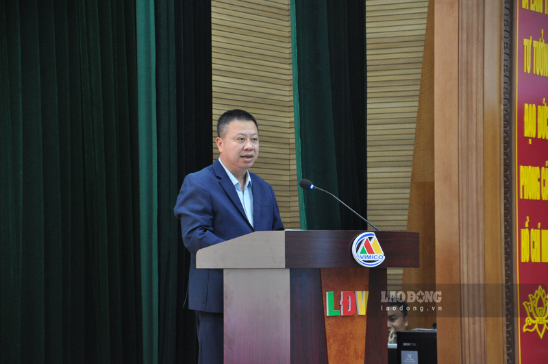 Giám đốc Sở Nội vụ Lào Cai Nguyễn Văn Trọng phát biểu tại Lễ phát động Tháng hành động về An toàn vệ sinh lao động và Tháng Công nhân năm 2026. Ảnh: Đinh Đại