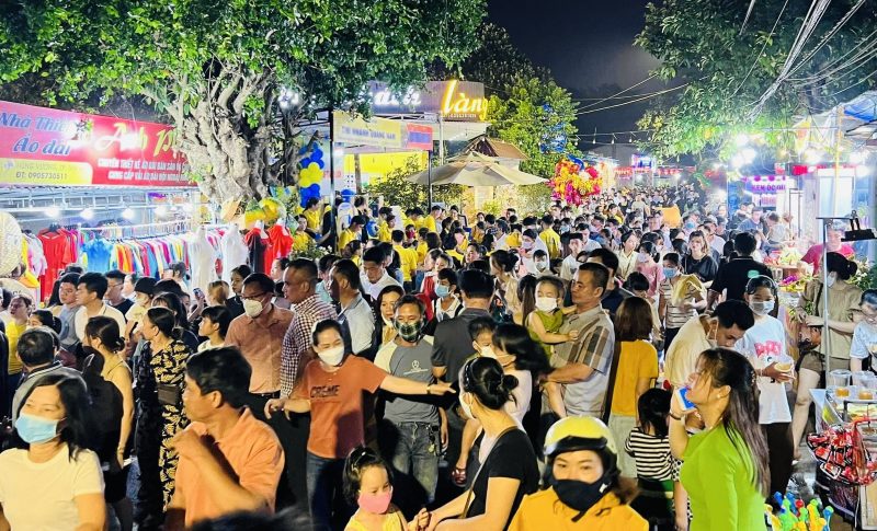 Lễ hội Sắc sưa Hương Trà hút khách bằng du lịch xanh