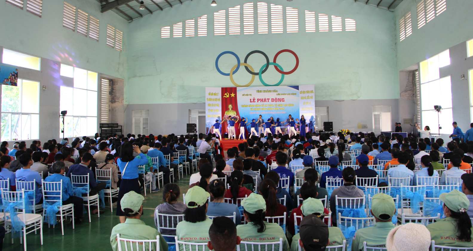 450 công nhân lao động tham dự lễ phát động Tháng Công nhân năm 2026 và tháng hành động về an toàn, vệ sinh lao động. Ảnh: Phương Linh