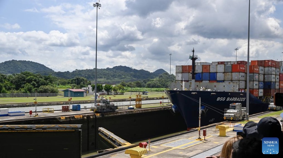The ship passes through the Panama Canal. Photo: Xinhua