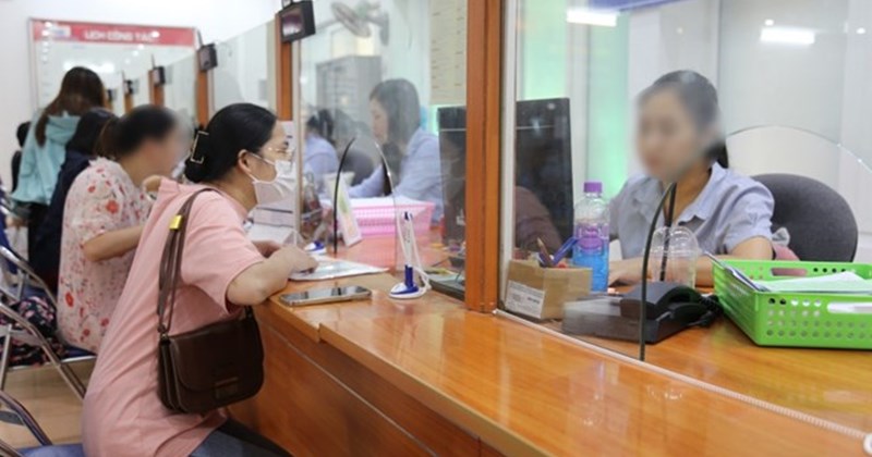 Base salary is only 56% of the regional minimum wage, many differences in salary payment mechanism
