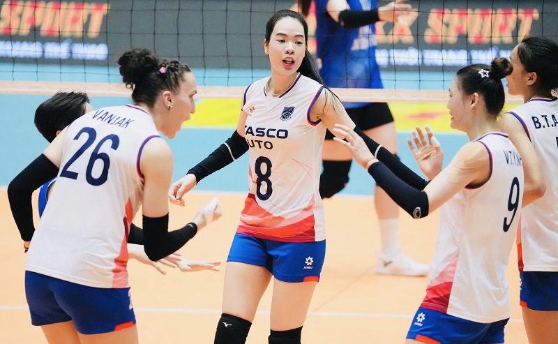 Middle blocker Le Thanh Thuy continues to participate in the final of the Hung Vuong Cup 2026 with the Hanoi women's team. Photo: VFV