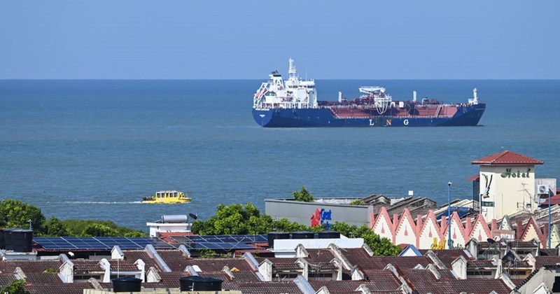 Căng thẳng Hormuz đe dọa điểm trung chuyển dầu số 1 thế giới