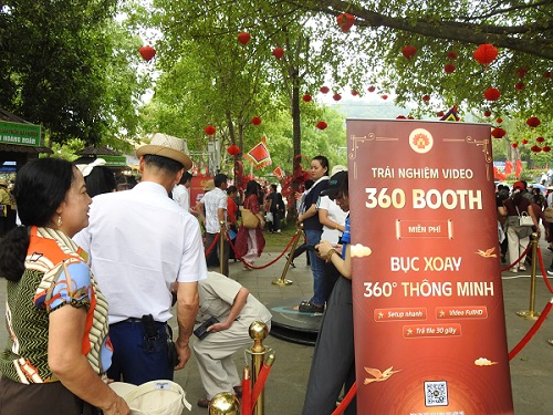 Free digital technology experience of Both 360 at the Hung Temple Festival 2026. Photo: To Cong