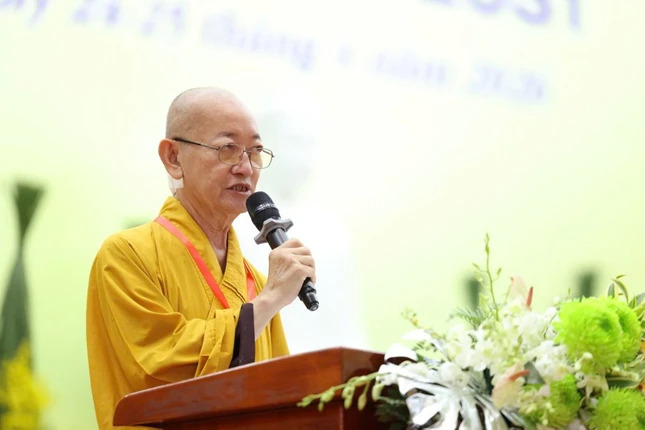 Thượng tọa Thích Quảng Tâm đọc diễn văn khai mạc. Ảnh: Ban TT-TT Phật giáo tỉnh Tây Ninh