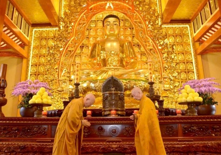 Lễ tác pháp An cư Phật lịch 2567 (năm 2023) tại Việt Nam Quốc Tự (TPHCM). Ảnh: Bảo Toàn