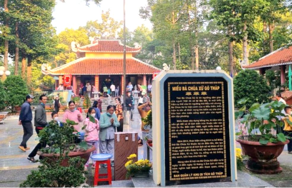 People attending the Via Ba Chua Xu Go Thap Festival in 2025. Photo: Dong Thap Electronic Information Portal