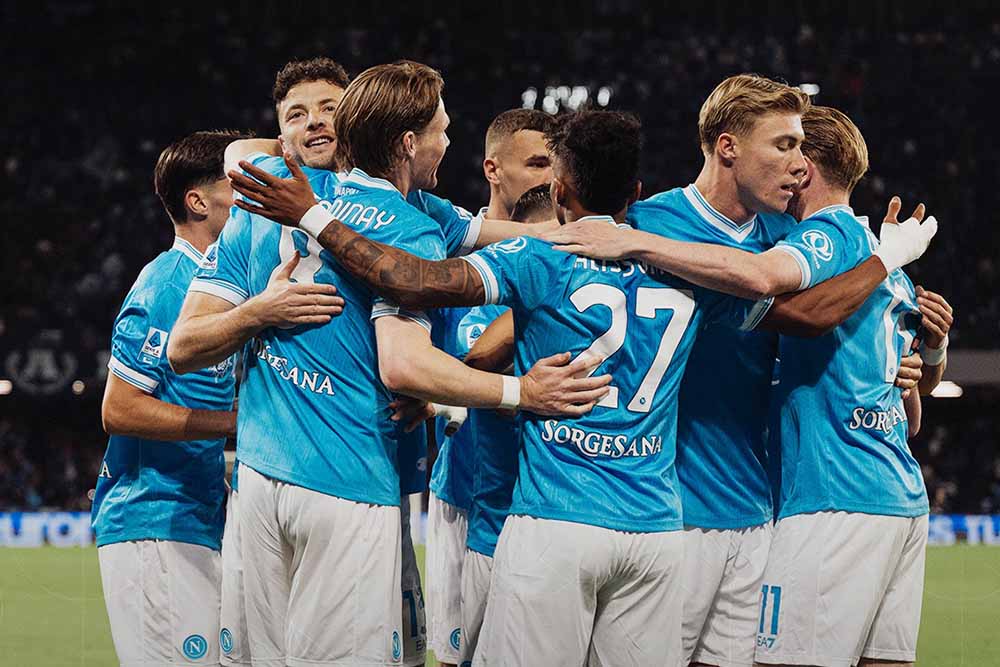 McTominay, De Bruyne shine, Napoli wins big in Serie A. Photo: Napoli