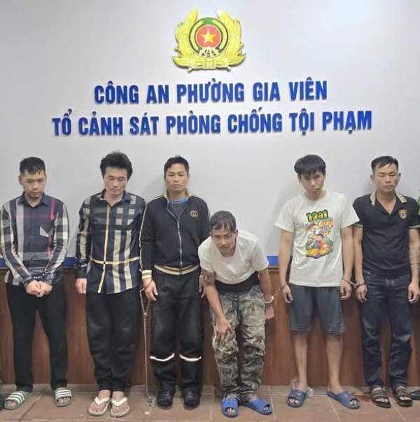 Công an phường Gia Viên triệt phá ổ nhóm mua bán, tổ chức sử dụng trái phép chất ma túy. Ảnh: Công an Hải Phòng