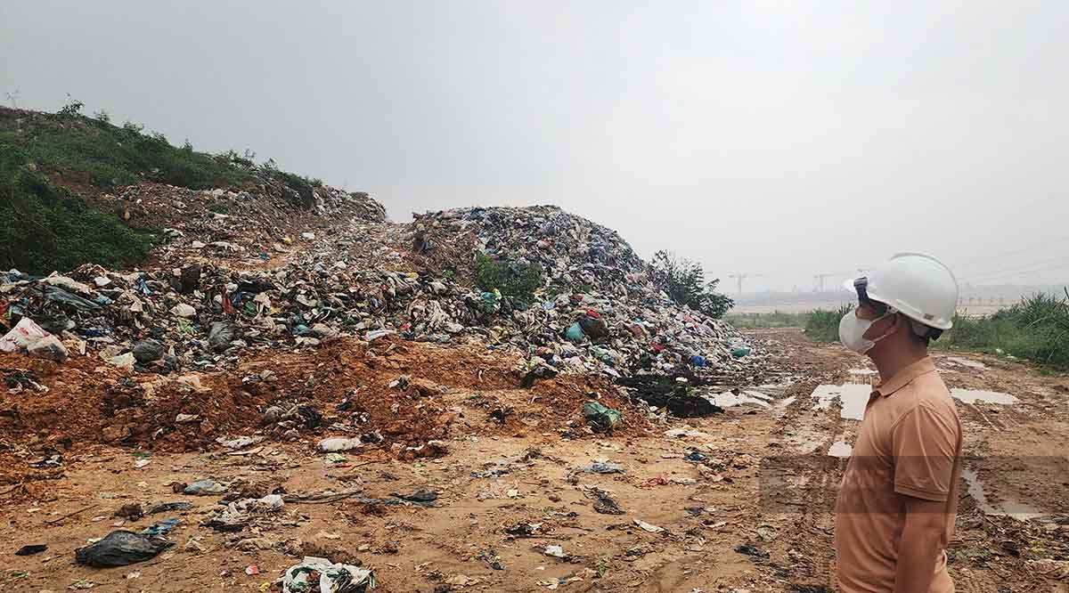 The environmental pollution situation at Tan My landfill (Thai Nguyen) has reached an alarming level. Photo: Viet Bac.
