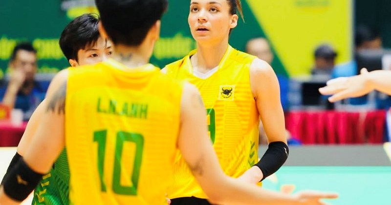 Lianet Garcia Anglada được kiểm tra chấn thương sau trận đấu