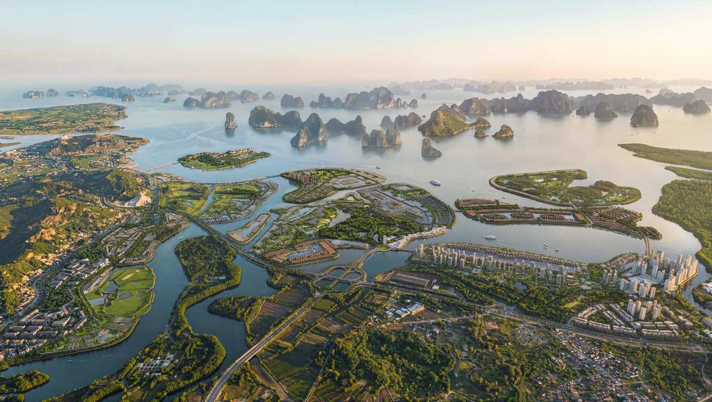Siêu đô thị này có biển hồ rộng khoảng 680 ha, 200 km đường bờ biển cát trắng và công viên câu cá rừng ngập mặn 800 ha. Ảnh: Vingroup 