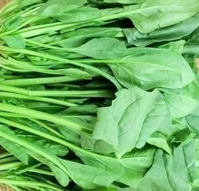 How to supplement omega-3 from green vegetables such as spinach to beautify skin and sleep well is being chosen by many people. Photo: Kieu Vu