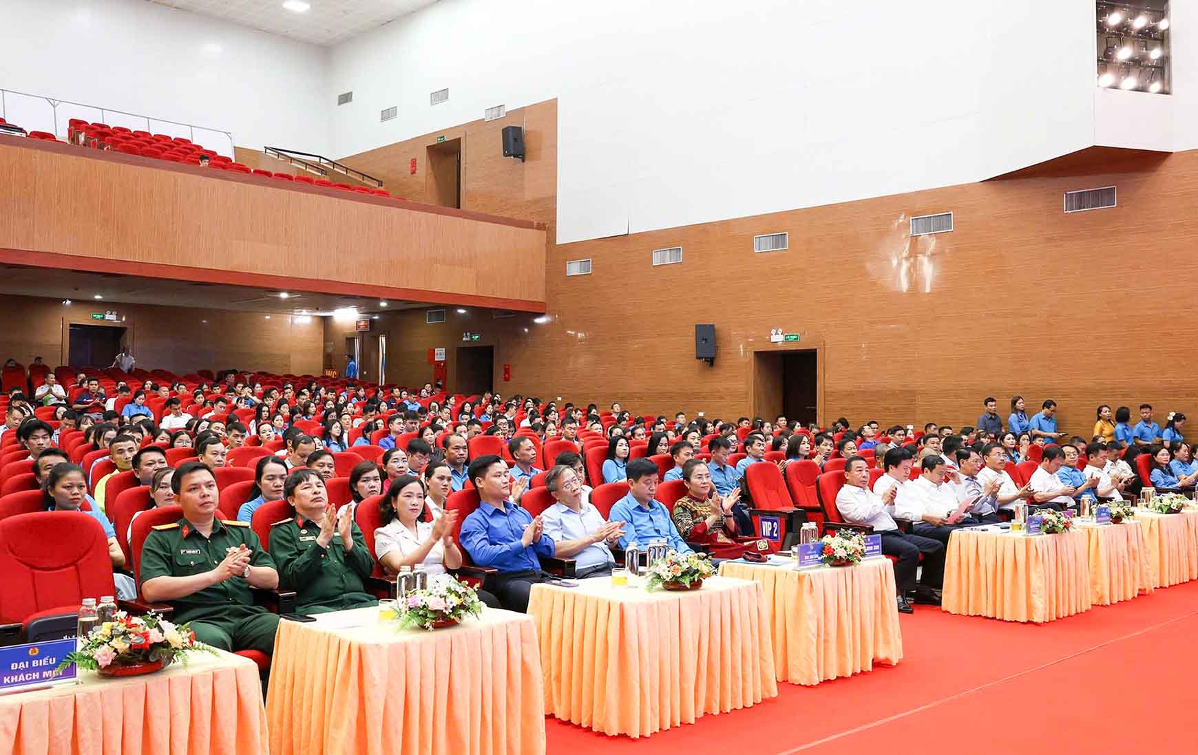 Các đại biểu tham dự Lễ kỷ niệm 140 năm ngày Quốc tế Lao động và phát động Tháng Công nhân, Tháng hành động về an toàn, vệ sinh lao động năm 2026. Ảnh: Hải Dương