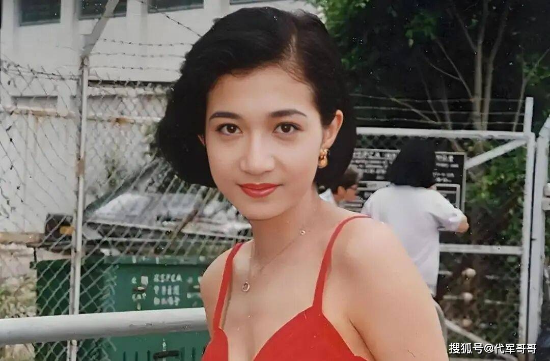 Hoa hậu Ngô Ỷ Lợi thời trẻ. Ảnh Xinhua