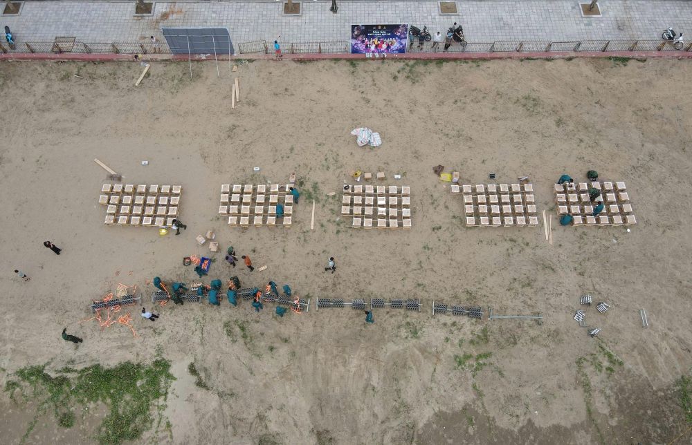 Trận địa pháo hoa tại bờ biển Sầm Sơn nhìn từ trên cao. Ảnh: Quách Du