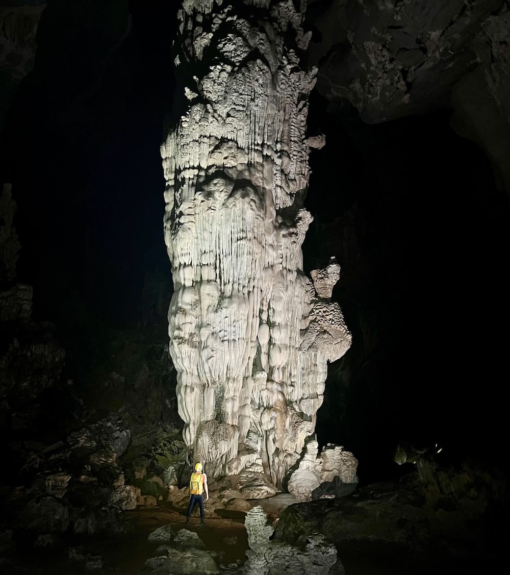 Hang Thiên Cung được xác định là tuyến dòng chảy cổ của sông Hang Tối. Ảnh: Đoàn thám hiểm hang động Anh - Việt