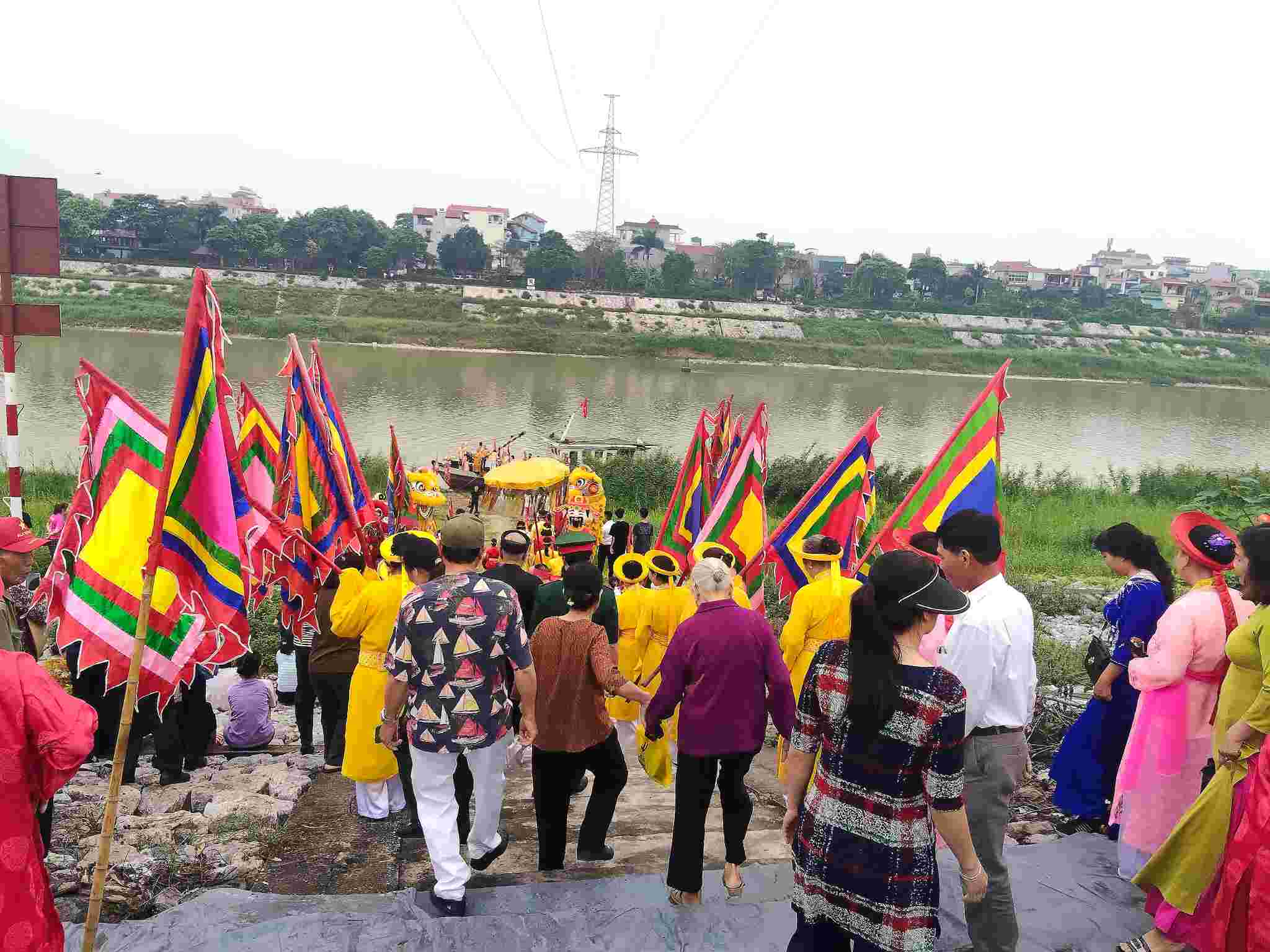 Lễ hội thu hút người tham gia với những nghi thức trang trọng. Ảnh: Thanh Trúc