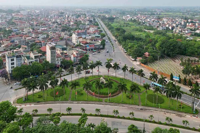 Le quartier de Sơn Tây (Hanoï) a récupéré 5 parcelles de terres agricoles d'un ménage pour réaliser un projet. Photo: Sóng Hữu