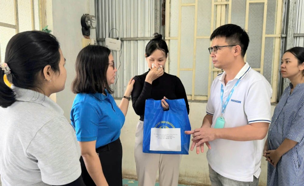 CĐCS và doanh nghiệp luôn quan tâm, hỗ trợ đoàn viên khó khăn. Ảnh: CĐCS Công ty