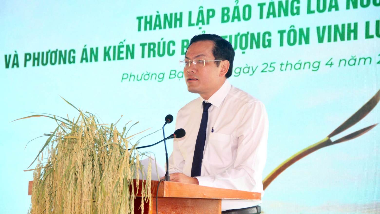 Phó Chủ tịch UBND tỉnh Cà Mau Ngô Vũ Thăng phát biểu tại lễ công bố thành lập Bảo tàng Lúa nước Cà Mau. Ảnh: Nhật Hồ.