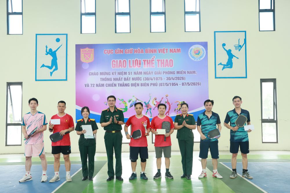 El Departamento de Mantenimiento de la Paz de Vietnam organizó con éxito el Torneo de Pickleball de dobles masculinos de todo el Departamento. Foto: Departamento de Mantenimiento de la Paz de Vietnam