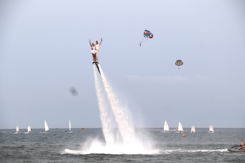 Da Nang opens its beach tourism season. Photo: Nguyen Linh