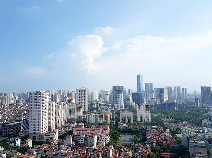 New apartment prices in Hanoi are tens of millions of VND higher than in Ho Chi Minh City. Photo: Luc Giang