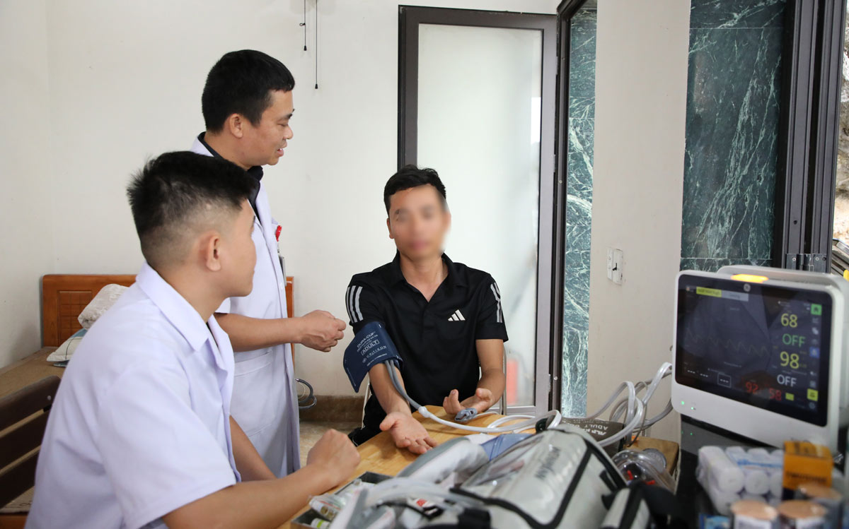 Kiện toàn lực lượng liên ngành ứng trực 24/7 trên vịnh Hạ Long