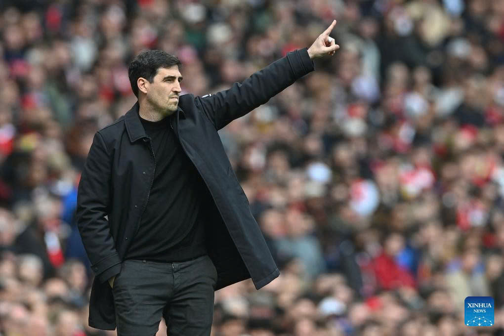 Iraola đã có kinh nghiệm làm việc tại Premier League.  Ảnh: AFP