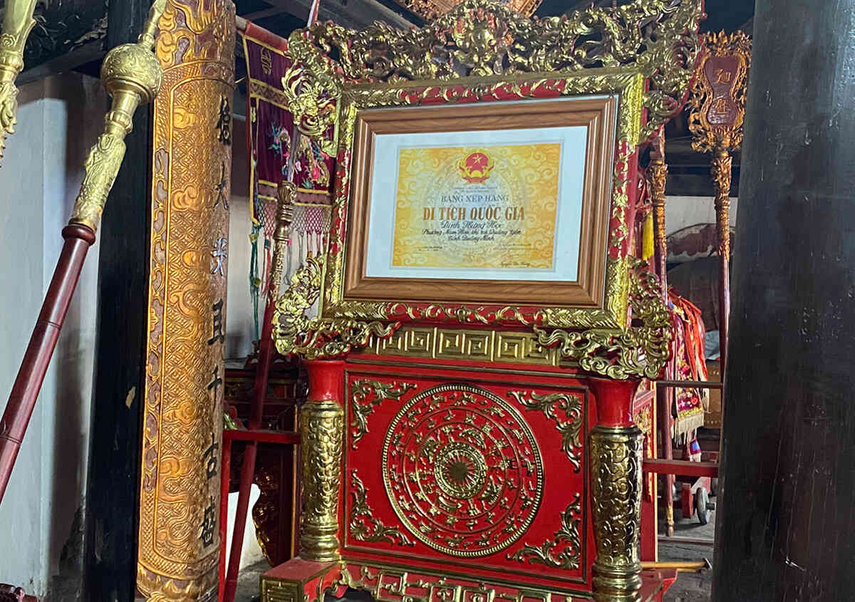 Với những giá trị đặc biệt nêu trên, đình Hưng Học đã được xếp hạng là Di tích lịch sử quốc gia vào năm 2021. Đình Hưng Học không chỉ là nơi sinh hoạt tín ngưỡng tâm linh linh thiêng mà còn là trung tâm văn hóa cộng đồng, gắn bó mật thiết với đời sống tinh thần và là biểu tượng cho ý chí chinh phục thiên nhiên, phát triển kinh tế - xã hội của người dân địa phương. Ảnh: Nguyễn Huệ