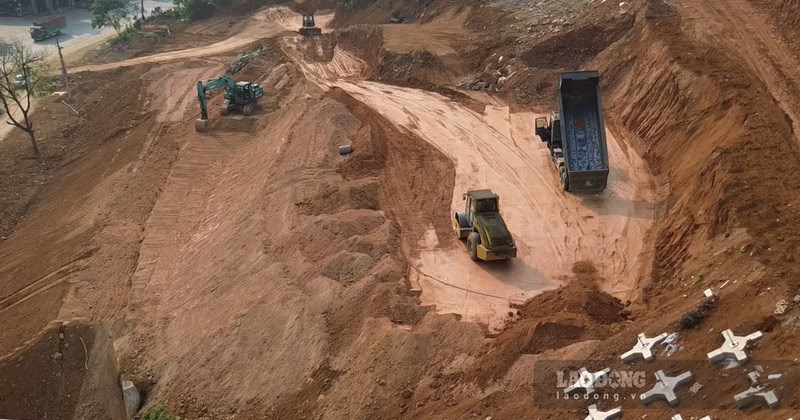 Lào Cai: Khẩn trương hoàn thành kè 95 tỷ đồng chống sạt lở