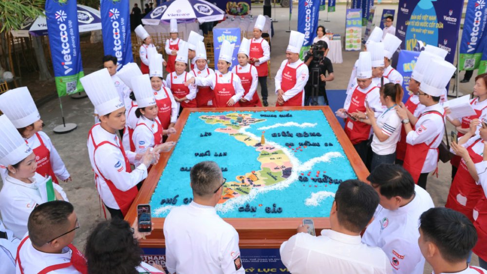 See map from the largest coconut milk sticky rice in Vietnam
