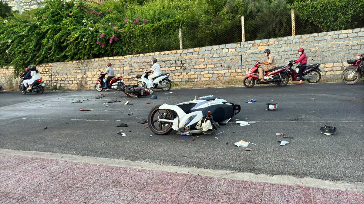 Một vụ tai nạn giữa 2 xe máy do 2 người nước ngoài điều khiển ở Mũi Né khiến 2 người tử vong, hồi tháng 11.2024. Ảnh: Duy Tuấn 