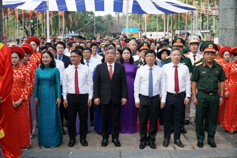 Đoàn đại biểu dự lễ Giỗ Tổ Hùng Vương năm 2026. Ảnh: Thái Bảo