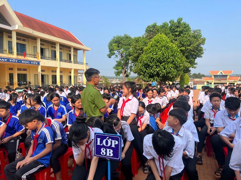 Quang cảnh buổi tuyên truyền. Ảnh: Công an cung cấp