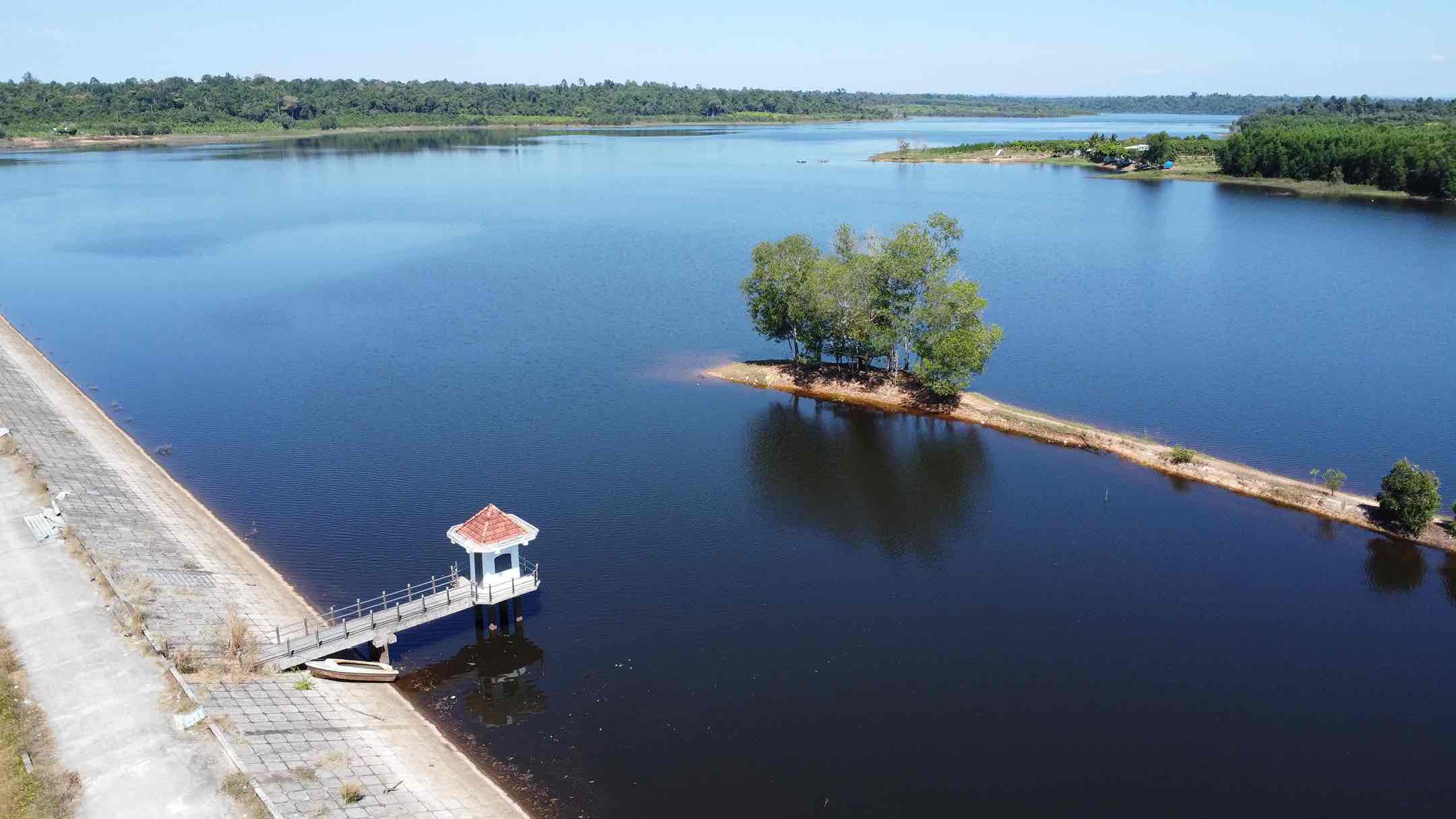 Hồ Bà Hào. Ảnh: HAC