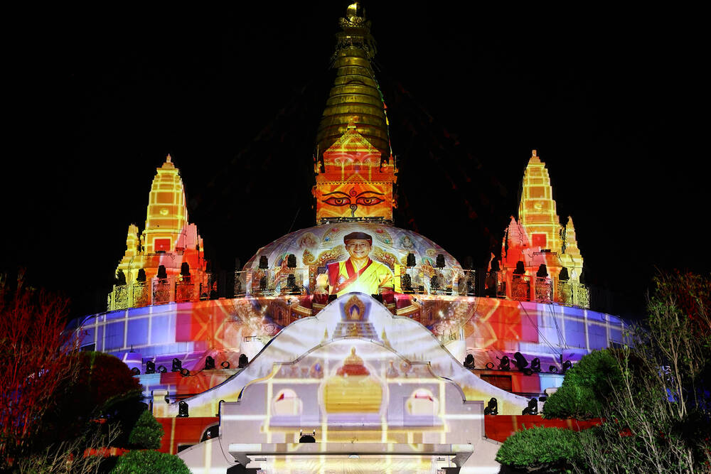 3D mapping light art night "Praying for world peace". Photo: Organizing Committee
