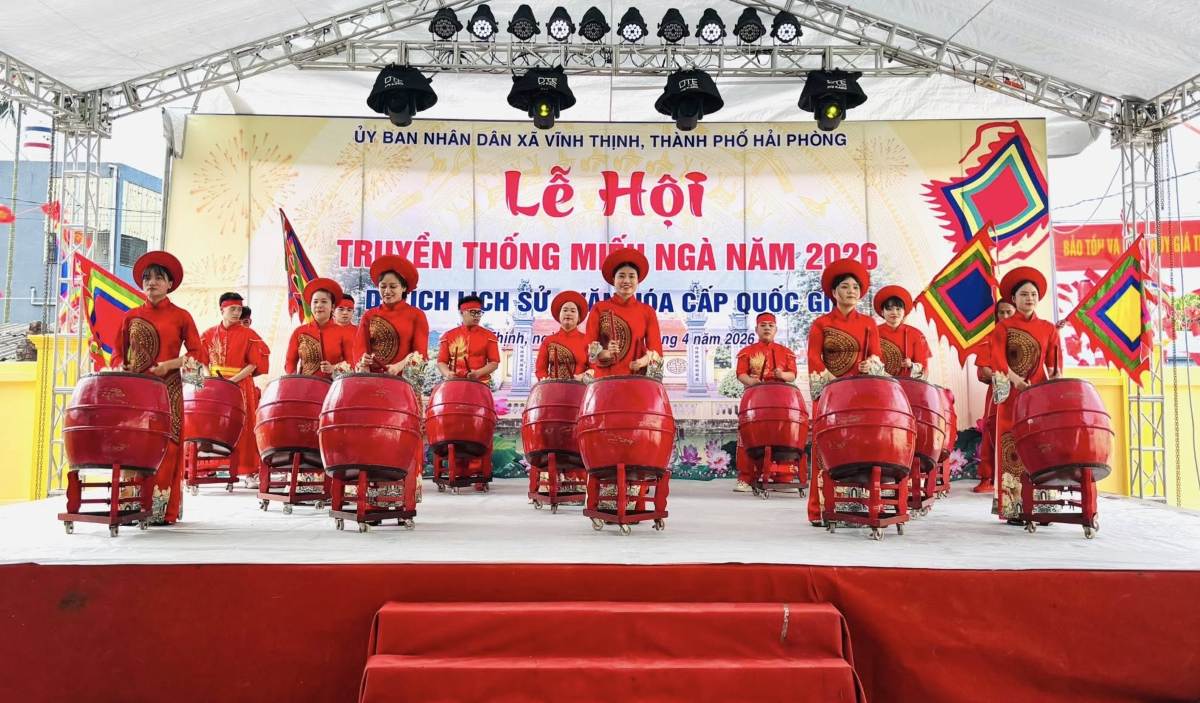 Nghi thức khai hội. Ảnh: Xã Vĩnh Thịnh