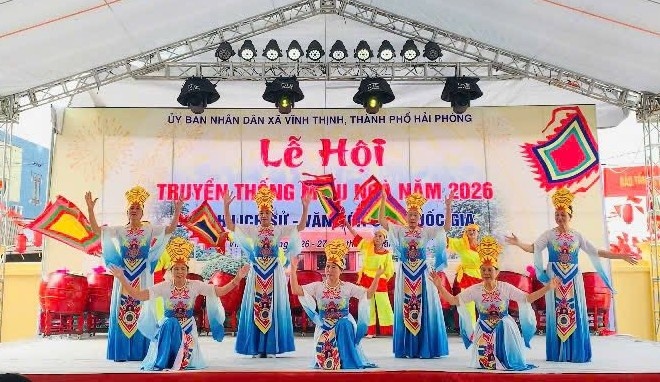The traditional Nga Temple festival takes place for 3 days, from June 26 to 28. 4. Photo: Vinh Thinh Commune - Hai Phong