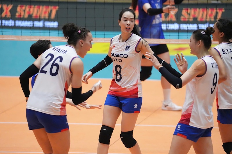 Le Thanh Thuy played impressively when playing for the Hanoi women's volleyball team. Photo: VFV