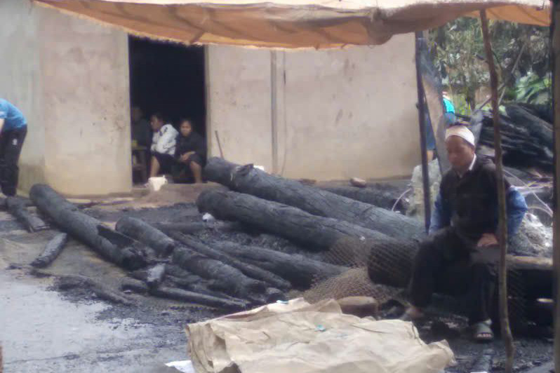 Scene of the fire that killed 3 young children in Lai Chau. Photo: Le Loi commune