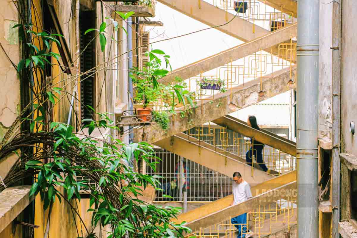 하노이 배급 시대의 오래된 공동 주택 단지의 독특한 건축 양식. 사진: 람항