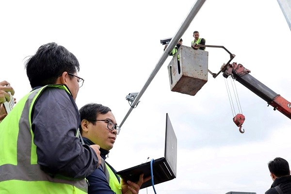 Functional agencies install cameras for remote fines. Photo: Dong Nai Provincial Police
