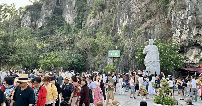Quảng Ninh đón 159.000 lượt khách du lịch vào ngày 26/4