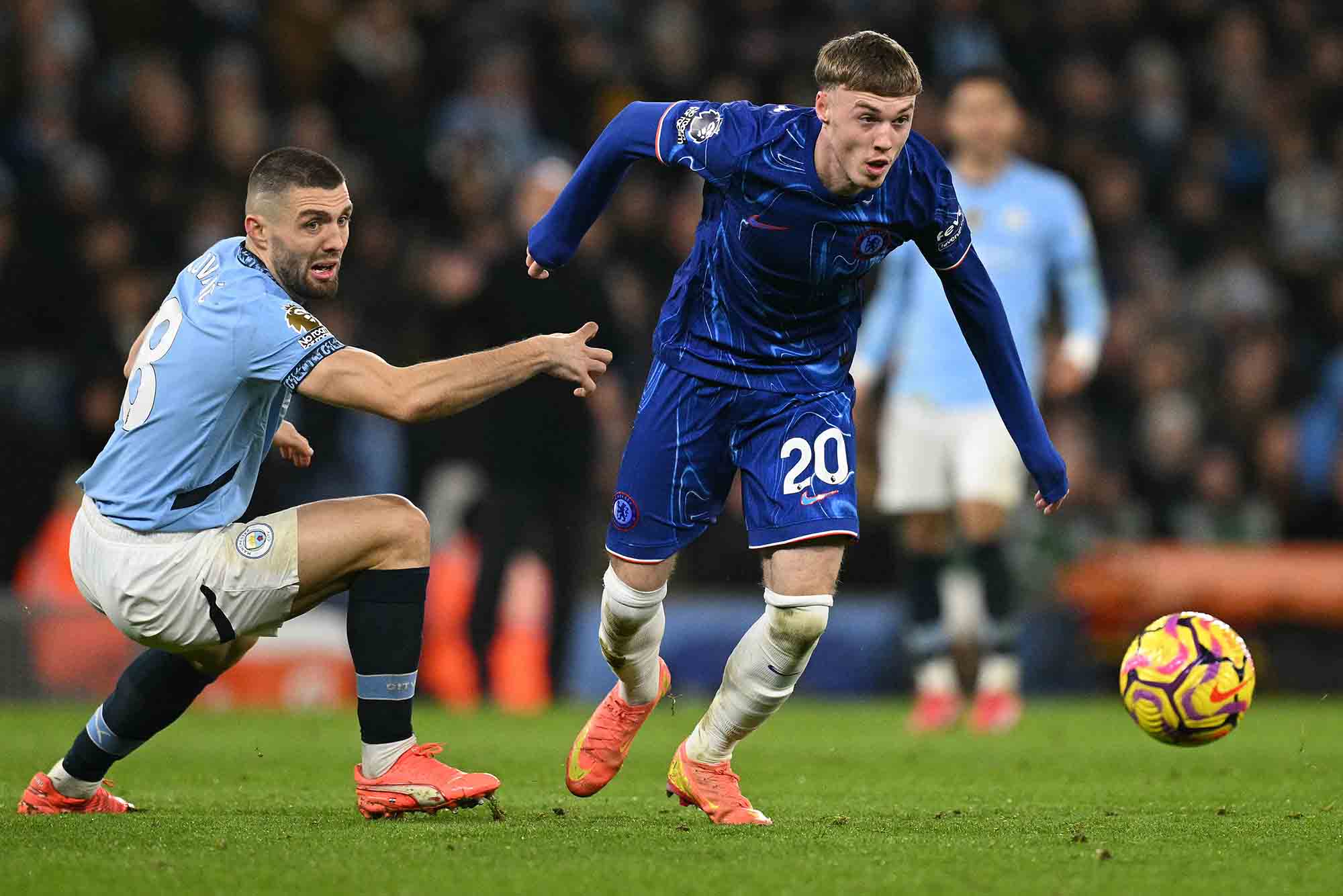 Cole Palmer có thể bị bán nếu Chelsea không giành vé Champions League. Ảnh: AFP