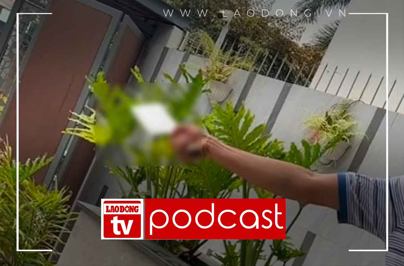 Morning news 27. 4: Locksmith threatened with beheading by homeowner when breaking the door at the request of his wife