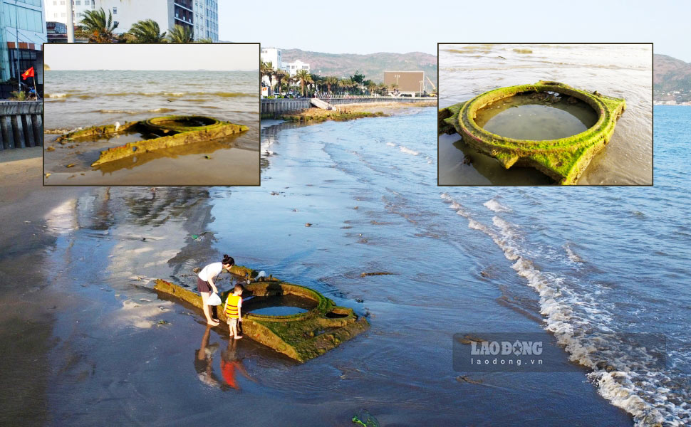 The scene of the discovery of wartime tank corpses emerging on Quy Nhon beach (Gia Lai). Photo: Hoai Phuong